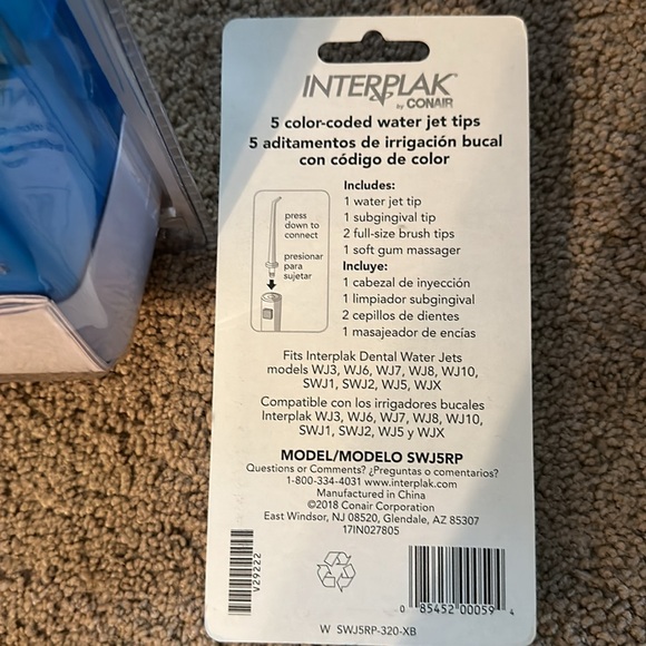 Compact water flossing system with extra jet tips - Picture 3 of 3